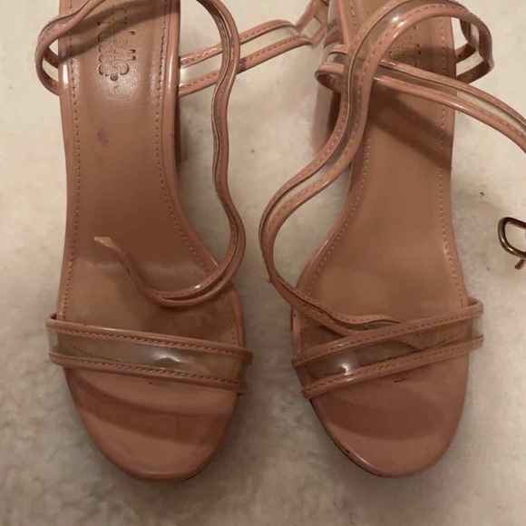 Charlotte Russe Cream Elegant Heels - Picture 2 of 2